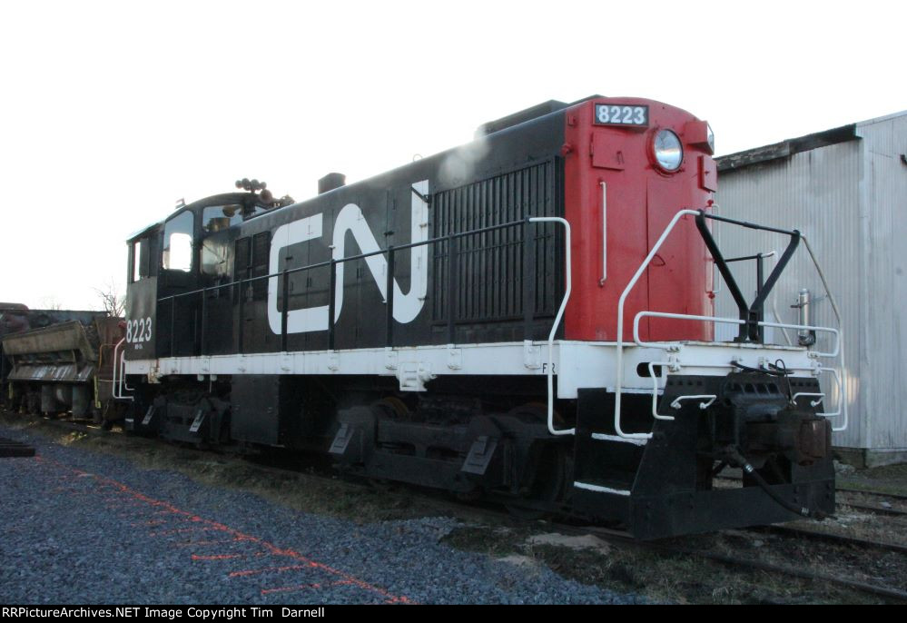 CN 8223